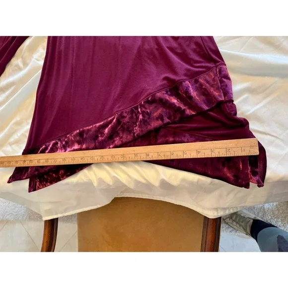 Cha Cha Vente PS Wine Top With Drop Back & Tie Velvet Bottom Asymmetrical Hem - Picture 11 of 15